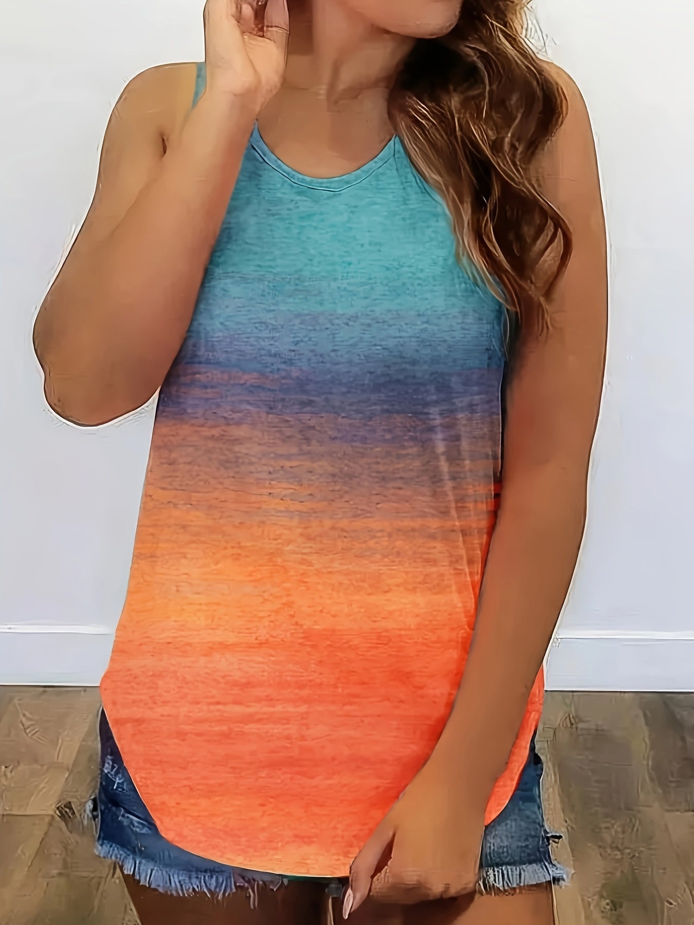 Elegant Gradient Print Sleeveless Tank Top for Women - Crew Neck with Twist Back Detail, Stretchy Polyester Blend - Maximus Echo