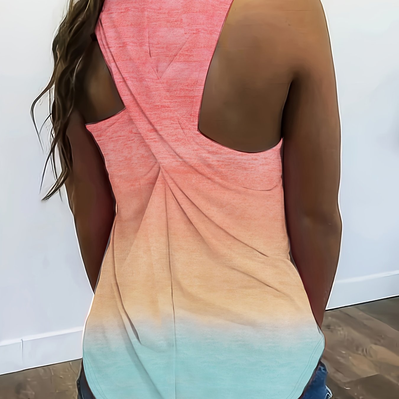 Elegant Gradient Print Sleeveless Tank Top for Women - Crew Neck with Twist Back Detail, Stretchy Polyester Blend - Maximus Echo