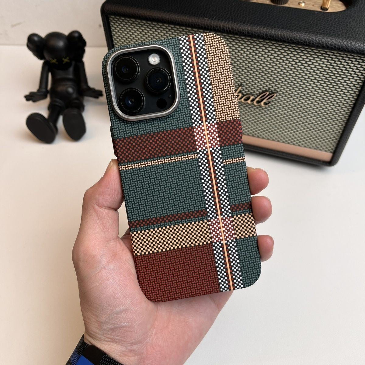 Luminous for Iphone Magnetic Suction iPhone Case Kevlar Texture Smartphone Protector - Maximus Echo